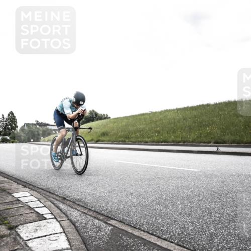 21.06.2026 - 29. Vierlanden-Triathlon H.Heesch http://msf.ph/oto/9898252 21.06.2026 09:52:31 Radfahren 16, 63, 77, 107, 192 meine-sportfotos.de