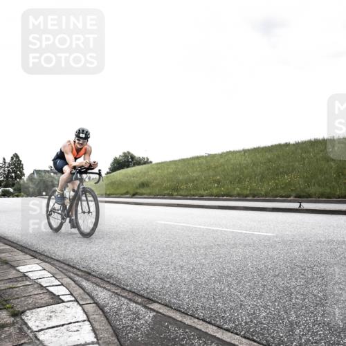 21.06.2026 - 29. Vierlanden-Triathlon H.Heesch http://msf.ph/oto/9898256 21.06.2026 09:52:34 Radfahren 16, 63, 77, 192 meine-sportfotos.de