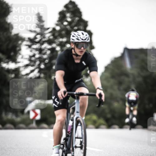 21.06.2026 - 29. Vierlanden-Triathlon H.Heesch http://msf.ph/oto/9898261 21.06.2026 10:04:40 Radfahren 86, 235, 307, 365, 389 meine-sportfotos.de