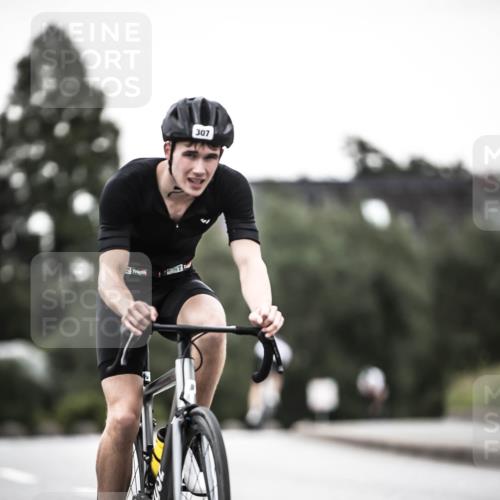 21.06.2026 - 29. Vierlanden-Triathlon H.Heesch http://msf.ph/oto/9898272 21.06.2026 10:04:46 Radfahren 86, 307, 329, 365 meine-sportfotos.de
