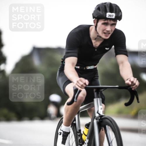 21.06.2026 - 29. Vierlanden-Triathlon H.Heesch http://msf.ph/oto/9898283 21.06.2026 10:04:46 Radfahren 86, 307, 329, 365 meine-sportfotos.de