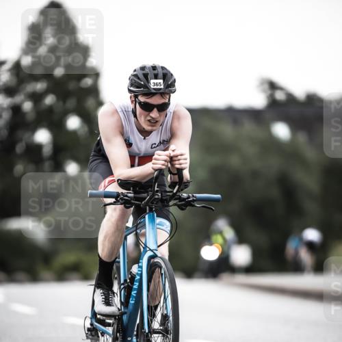 21.06.2026 - 29. Vierlanden-Triathlon H.Heesch http://msf.ph/oto/9898306 21.06.2026 10:04:48 Radfahren 86, 174, 307, 329, 365 meine-sportfotos.de