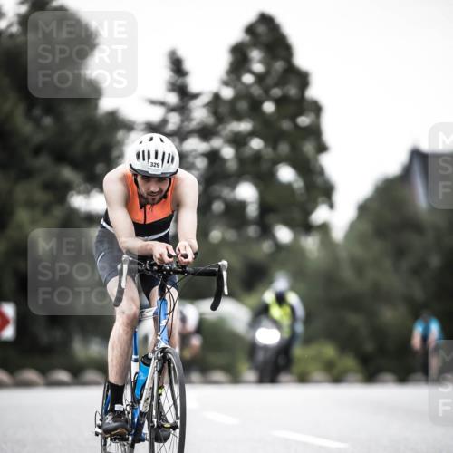 21.06.2026 - 29. Vierlanden-Triathlon H.Heesch http://msf.ph/oto/9898326 21.06.2026 10:04:49 Radfahren 86, 174, 307, 329, 352, 365 meine-sportfotos.de
