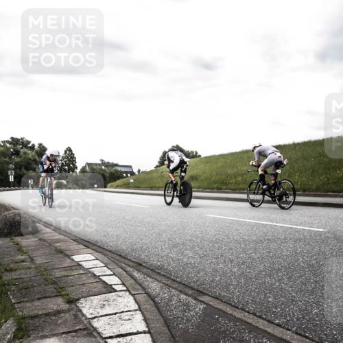 21.06.2026 - 29. Vierlanden-Triathlon H.Heesch http://msf.ph/oto/9898330 21.06.2026 09:57:49 Radfahren 145, 147 meine-sportfotos.de