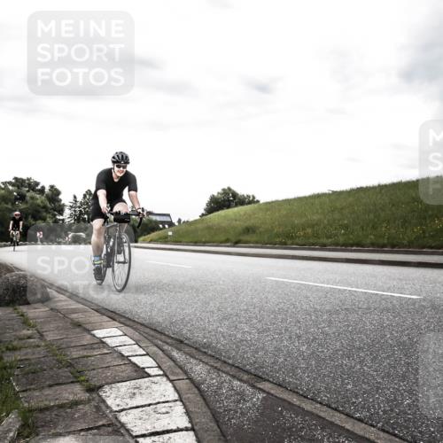 21.06.2026 - 29. Vierlanden-Triathlon H.Heesch http://msf.ph/oto/9898336 21.06.2026 09:58:06 Radfahren 19, 54, 267 meine-sportfotos.de