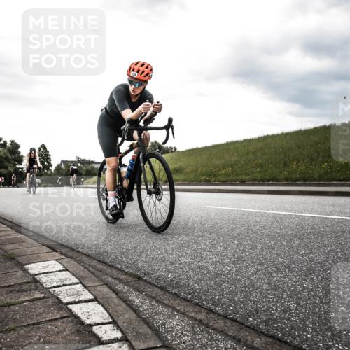 21.06.2026 - 29. Vierlanden-Triathlon H.Heesch http://msf.ph/oto/9898376 21.06.2026 10:01:05 Radfahren 29, 40, 61, 228, 390 meine-sportfotos.de