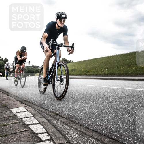 21.06.2026 - 29. Vierlanden-Triathlon H.Heesch http://msf.ph/oto/9898400 21.06.2026 10:02:25 Radfahren 118, 119, 141, 186, 339 meine-sportfotos.de