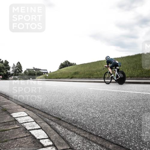 21.06.2026 - 29. Vierlanden-Triathlon H.Heesch http://msf.ph/oto/9898407 21.06.2026 10:02:47 Radfahren 56, 139, 179 meine-sportfotos.de