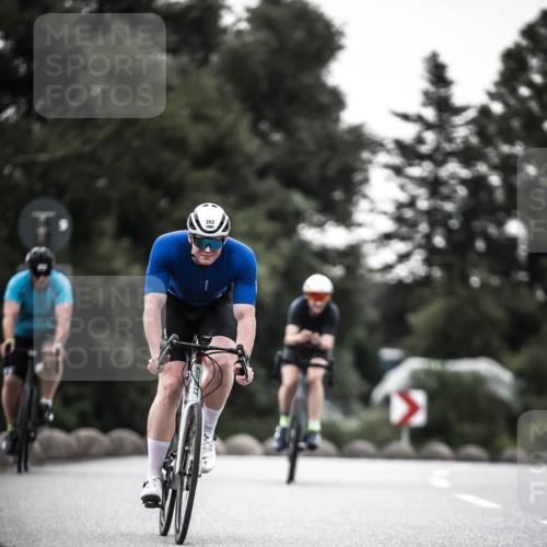 21.06.2026 - 29. Vierlanden-Triathlon H.Heesch http://msf.ph/oto/9898409 21.06.2026 10:04:57 Radfahren 130, 174, 292, 308, 332, 352 meine-sportfotos.de