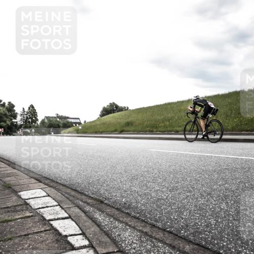 21.06.2026 - 29. Vierlanden-Triathlon H.Heesch http://msf.ph/oto/9898410 21.06.2026 10:02:56 Radfahren 224, 294 meine-sportfotos.de