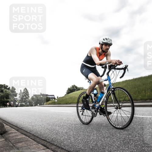 21.06.2026 - 29. Vierlanden-Triathlon H.Heesch http://msf.ph/oto/9898441 21.06.2026 10:04:51 Radfahren 86, 174, 329, 365 meine-sportfotos.de