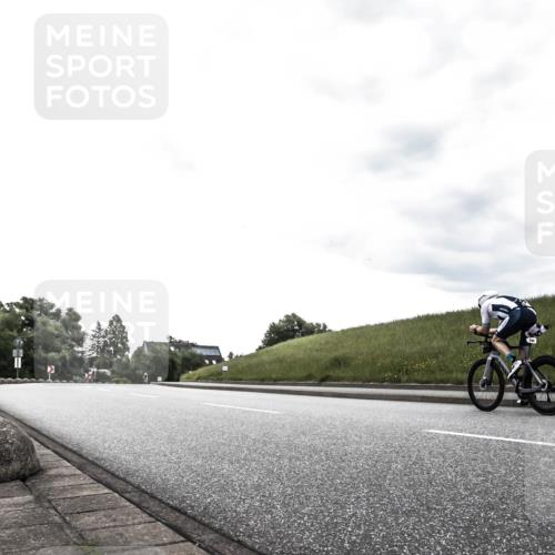 21.06.2026 - 29. Vierlanden-Triathlon H.Heesch http://msf.ph/oto/9898453 21.06.2026 10:05:37 Radfahren 135, 312 meine-sportfotos.de