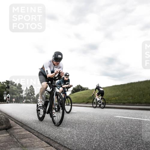 21.06.2026 - 29. Vierlanden-Triathlon H.Heesch http://msf.ph/oto/9898500 21.06.2026 10:07:53 Radfahren 50, 104, 167, 220, 231, 320 meine-sportfotos.de