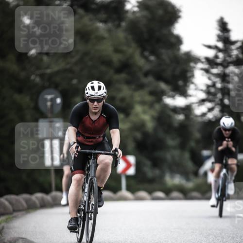 21.06.2026 - 29. Vierlanden-Triathlon H.Heesch http://msf.ph/oto/9898510 21.06.2026 10:05:07 Radfahren 130, 264, 275, 308, 323, 326 meine-sportfotos.de