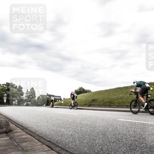 21.06.2026 - 29. Vierlanden-Triathlon H.Heesch http://msf.ph/oto/9898536 21.06.2026 10:15:36 Radfahren 98, 193, 240 meine-sportfotos.de