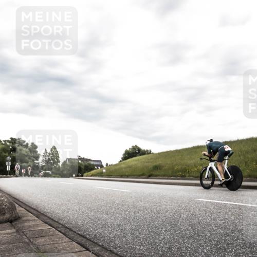 21.06.2026 - 29. Vierlanden-Triathlon H.Heesch http://msf.ph/oto/9898542 21.06.2026 10:16:09 Radfahren 30, 50, 443 meine-sportfotos.de