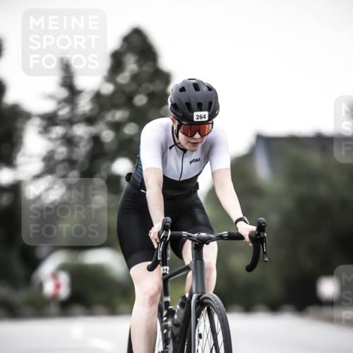 21.06.2026 - 29. Vierlanden-Triathlon H.Heesch http://msf.ph/oto/9898576 21.06.2026 10:05:10 Radfahren 249, 264, 275, 289, 323, 326 meine-sportfotos.de