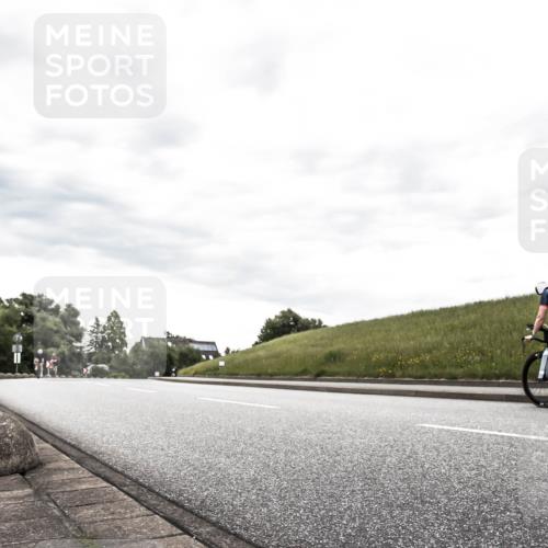 21.06.2026 - 29. Vierlanden-Triathlon H.Heesch http://msf.ph/oto/9898584 21.06.2026 10:19:25 Radfahren 171, 184, 242, 1356 meine-sportfotos.de