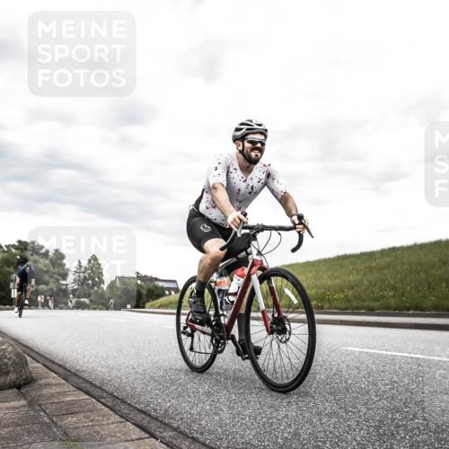 21.06.2026 - 29. Vierlanden-Triathlon H.Heesch http://msf.ph/oto/9898611 21.06.2026 10:19:53 Radfahren 18, 21, 146, 268, 400 meine-sportfotos.de