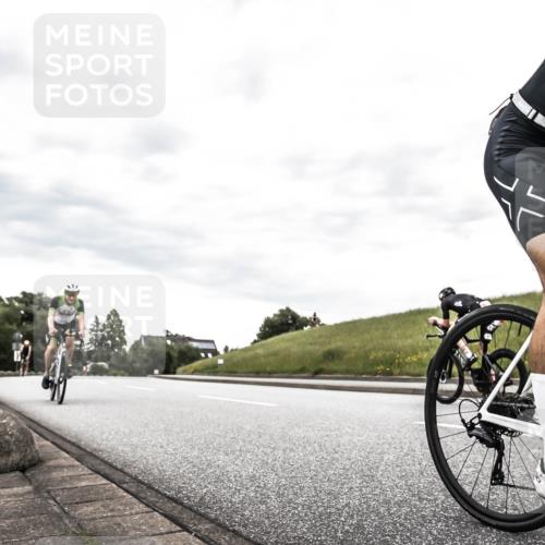 21.06.2026 - 29. Vierlanden-Triathlon H.Heesch http://msf.ph/oto/9898620 21.06.2026 10:19:59 Radfahren 69, 79, 163, 432 meine-sportfotos.de