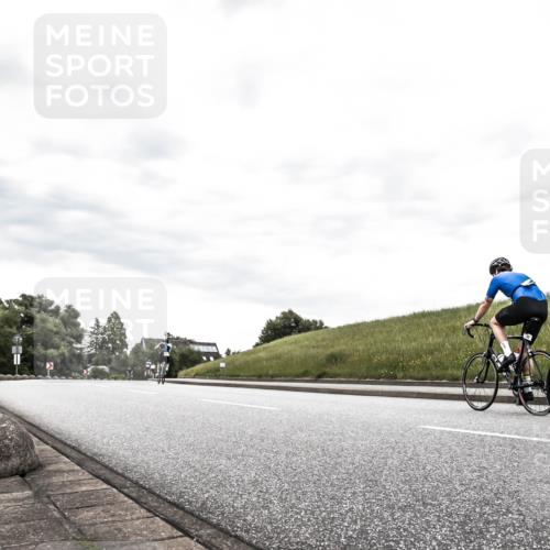 21.06.2026 - 29. Vierlanden-Triathlon H.Heesch http://msf.ph/oto/9898644 21.06.2026 10:20:20 Radfahren  meine-sportfotos.de