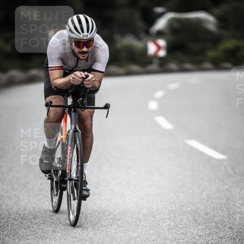 21.06.2026 - 29. Vierlanden-Triathlon H.Heesch http://msf.ph/oto/9898684 21.06.2026 10:05:35 Radfahren 5, 135, 175, 312 meine-sportfotos.de