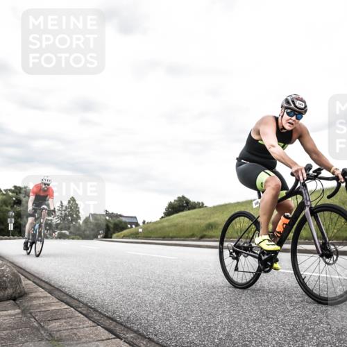 21.06.2026 - 29. Vierlanden-Triathlon H.Heesch http://msf.ph/oto/9898715 21.06.2026 10:22:00 Radfahren 115, 427, 549 meine-sportfotos.de