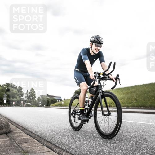 21.06.2026 - 29. Vierlanden-Triathlon H.Heesch http://msf.ph/oto/9898721 21.06.2026 10:22:07 Radfahren 100 meine-sportfotos.de