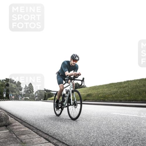 21.06.2026 - 29. Vierlanden-Triathlon H.Heesch http://msf.ph/oto/9898797 21.06.2026 10:47:00 Radfahren 67, 160, 242, 276, 439, 609 meine-sportfotos.de