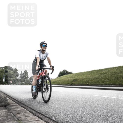 21.06.2026 - 29. Vierlanden-Triathlon H.Heesch http://msf.ph/oto/9898832 21.06.2026 10:47:45 Radfahren 38, 252, 393, 411 meine-sportfotos.de