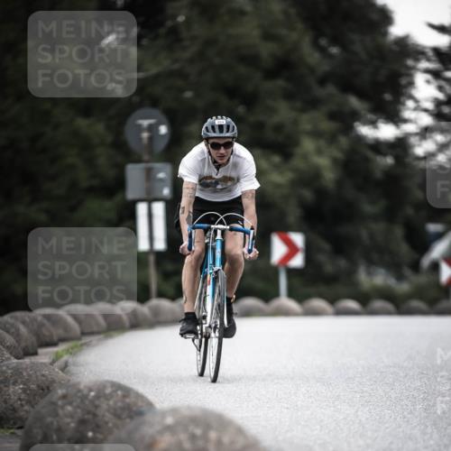 21.06.2026 - 29. Vierlanden-Triathlon H.Heesch http://msf.ph/oto/9898870 21.06.2026 10:06:17 Radfahren 9, 109, 354 meine-sportfotos.de