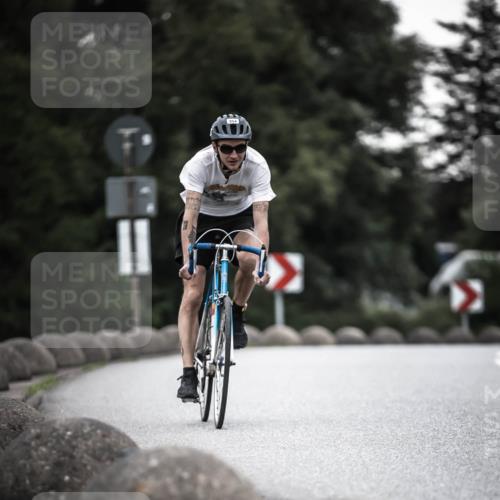 21.06.2026 - 29. Vierlanden-Triathlon H.Heesch http://msf.ph/oto/9898877 21.06.2026 10:06:17 Radfahren 9, 109, 354 meine-sportfotos.de