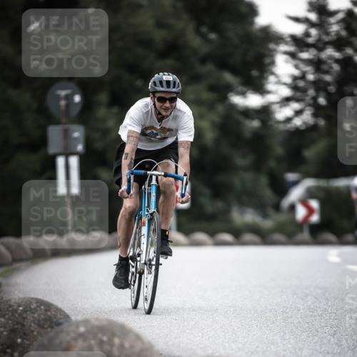 21.06.2026 - 29. Vierlanden-Triathlon H.Heesch http://msf.ph/oto/9898883 21.06.2026 10:06:17 Radfahren 9, 109, 354 meine-sportfotos.de