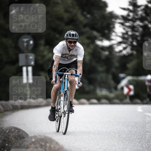 21.06.2026 - 29. Vierlanden-Triathlon H.Heesch http://msf.ph/oto/9898886 21.06.2026 10:06:18 Radfahren 9, 109, 354 meine-sportfotos.de