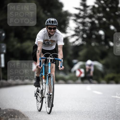 21.06.2026 - 29. Vierlanden-Triathlon H.Heesch http://msf.ph/oto/9898903 21.06.2026 10:06:18 Radfahren 9, 109, 354 meine-sportfotos.de