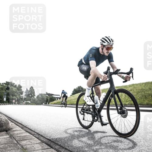 21.06.2026 - 29. Vierlanden-Triathlon H.Heesch http://msf.ph/oto/9898917 21.06.2026 10:49:34 Radfahren 151, 241, 289 meine-sportfotos.de