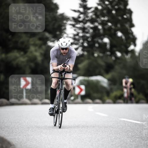 21.06.2026 - 29. Vierlanden-Triathlon H.Heesch http://msf.ph/oto/9898941 21.06.2026 10:06:23 Radfahren 109, 147, 165, 360, 381 meine-sportfotos.de