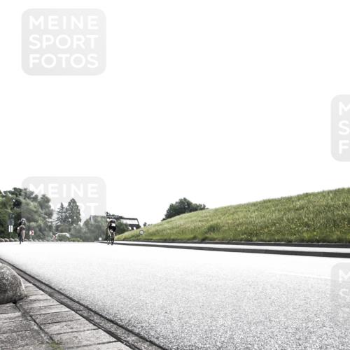 21.06.2026 - 29. Vierlanden-Triathlon H.Heesch http://msf.ph/oto/9898990 21.06.2026 10:51:20 Radfahren 63, 295, 401, 423, 480, 564, 602 meine-sportfotos.de