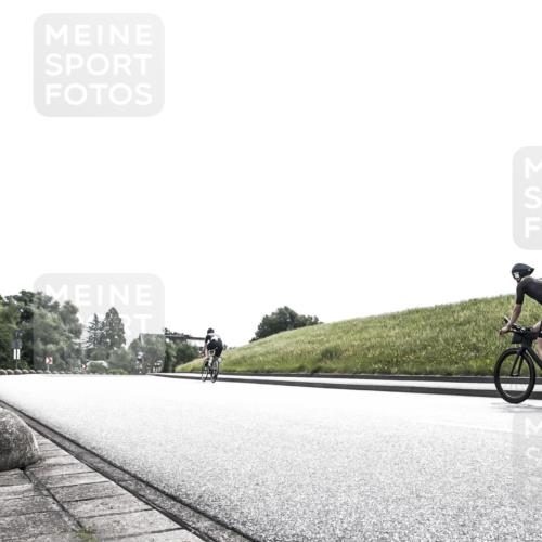 21.06.2026 - 29. Vierlanden-Triathlon H.Heesch http://msf.ph/oto/9899006 21.06.2026 10:51:24 Radfahren 295, 401, 423, 427, 564 meine-sportfotos.de