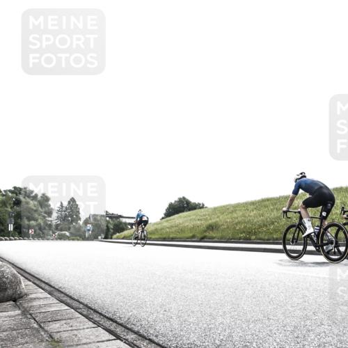 21.06.2026 - 29. Vierlanden-Triathlon H.Heesch http://msf.ph/oto/9899048 21.06.2026 10:51:49 Radfahren 18, 75, 279 meine-sportfotos.de