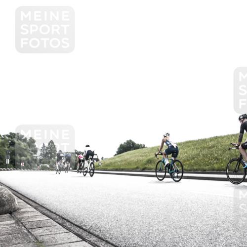21.06.2026 - 29. Vierlanden-Triathlon H.Heesch http://msf.ph/oto/9899070 21.06.2026 10:51:51 Radfahren 18, 75, 105, 279 meine-sportfotos.de