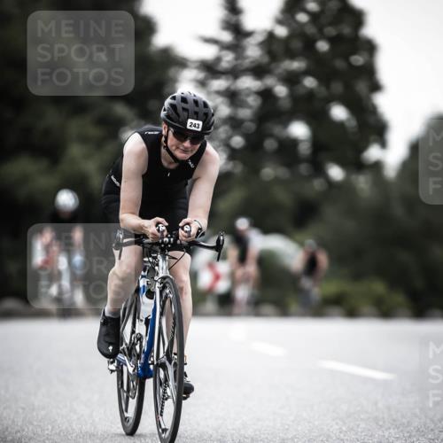21.06.2026 - 29. Vierlanden-Triathlon H.Heesch http://msf.ph/oto/9899082 21.06.2026 10:06:38 Radfahren 243, 306, 349, 361 meine-sportfotos.de