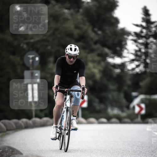 21.06.2026 - 29. Vierlanden-Triathlon H.Heesch http://msf.ph/oto/9899103 21.06.2026 10:06:42 Radfahren 199, 243, 306, 349, 361 meine-sportfotos.de