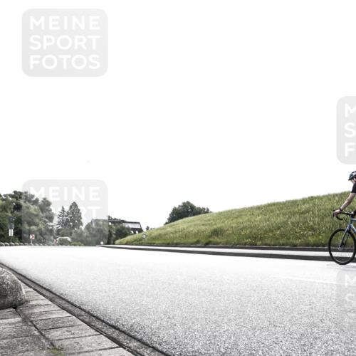 21.06.2026 - 29. Vierlanden-Triathlon H.Heesch http://msf.ph/oto/9899136 21.06.2026 10:52:37 Radfahren 96, 115, 156, 190 meine-sportfotos.de