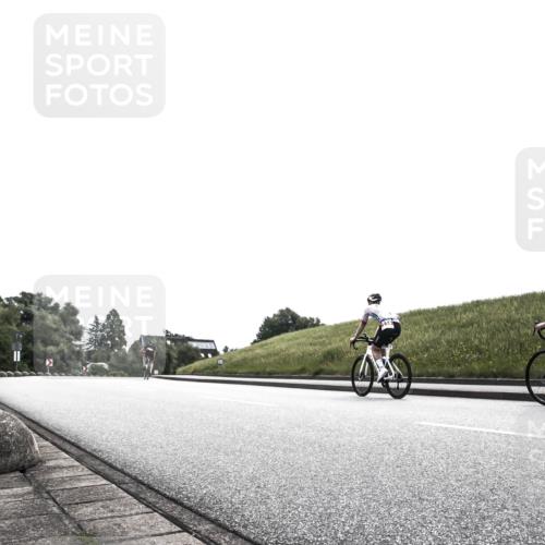 21.06.2026 - 29. Vierlanden-Triathlon H.Heesch http://msf.ph/oto/9899198 21.06.2026 10:53:35 Radfahren  meine-sportfotos.de