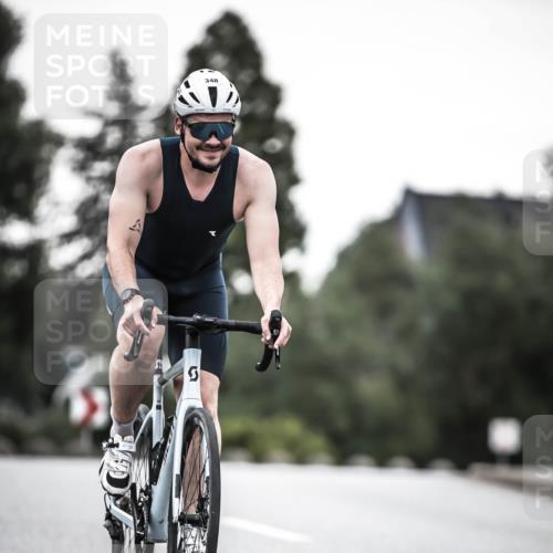 21.06.2026 - 29. Vierlanden-Triathlon H.Heesch http://msf.ph/oto/9899280 21.06.2026 10:07:07 Radfahren 83, 344, 348 meine-sportfotos.de