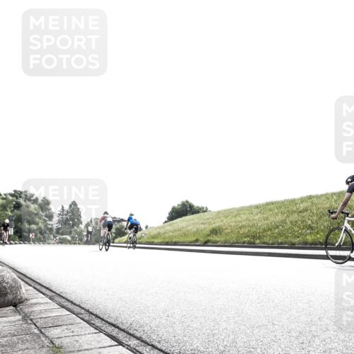 21.06.2026 - 29. Vierlanden-Triathlon H.Heesch http://msf.ph/oto/9899287 21.06.2026 10:57:03 Radfahren 58, 145, 255, 328, 368, 374, 391, 486, 488, 514, 517, 535, 585, 616 meine-sportfotos.de
