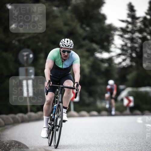 21.06.2026 - 29. Vierlanden-Triathlon H.Heesch http://msf.ph/oto/9899665 21.06.2026 10:07:56 Radfahren 7, 59, 104, 167, 220, 305, 320, 334 meine-sportfotos.de