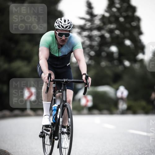 21.06.2026 - 29. Vierlanden-Triathlon H.Heesch http://msf.ph/oto/9899686 21.06.2026 10:07:56 Radfahren 7, 59, 104, 167, 220, 305, 320, 334 meine-sportfotos.de