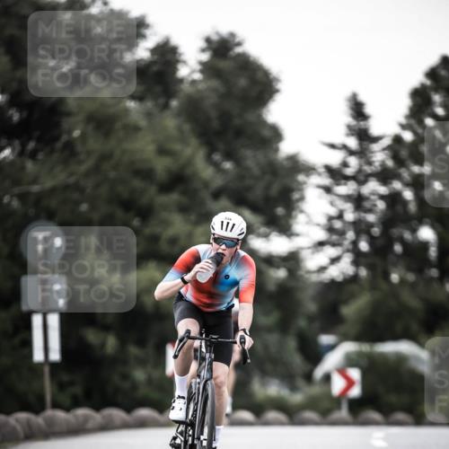 21.06.2026 - 29. Vierlanden-Triathlon H.Heesch http://msf.ph/oto/9899698 21.06.2026 10:08:00 Radfahren 7, 59, 80, 305, 320, 334 meine-sportfotos.de